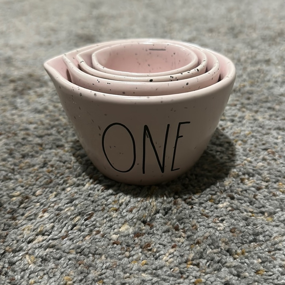 Rae Dunn Pink Speckled Measuring Cups